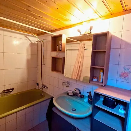 Arlinn Appartement-fewo- Dusche Und Bad- Wc- 1 Schlafraum By Interhome Apartamento
